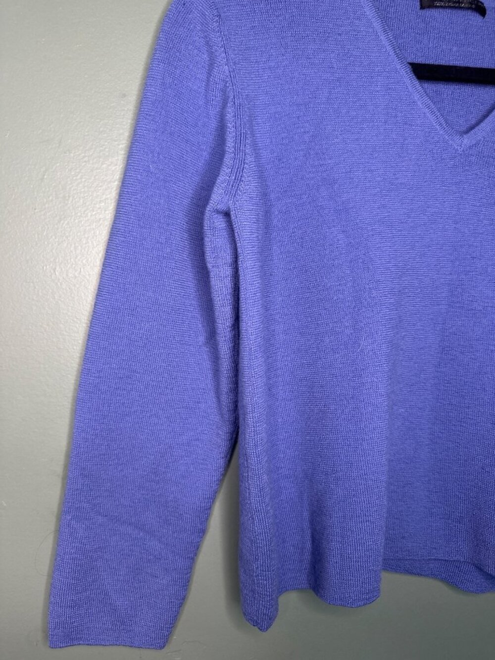 Sarah Spencer 100% Italian Merino Wool Purple Sweater Soft Knit Womens M preppy - Picture 3 of 4